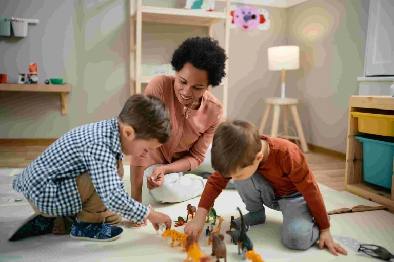 Your Complete Guide to Hiring In-Home Child Care